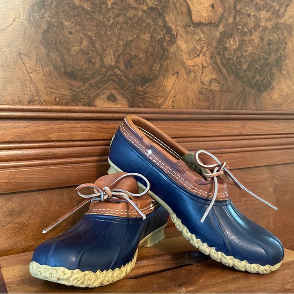 LL Bean Boot Women’s Classic Blue & Tan Rain Snow Boot Low Cut - Picture 14 of 17